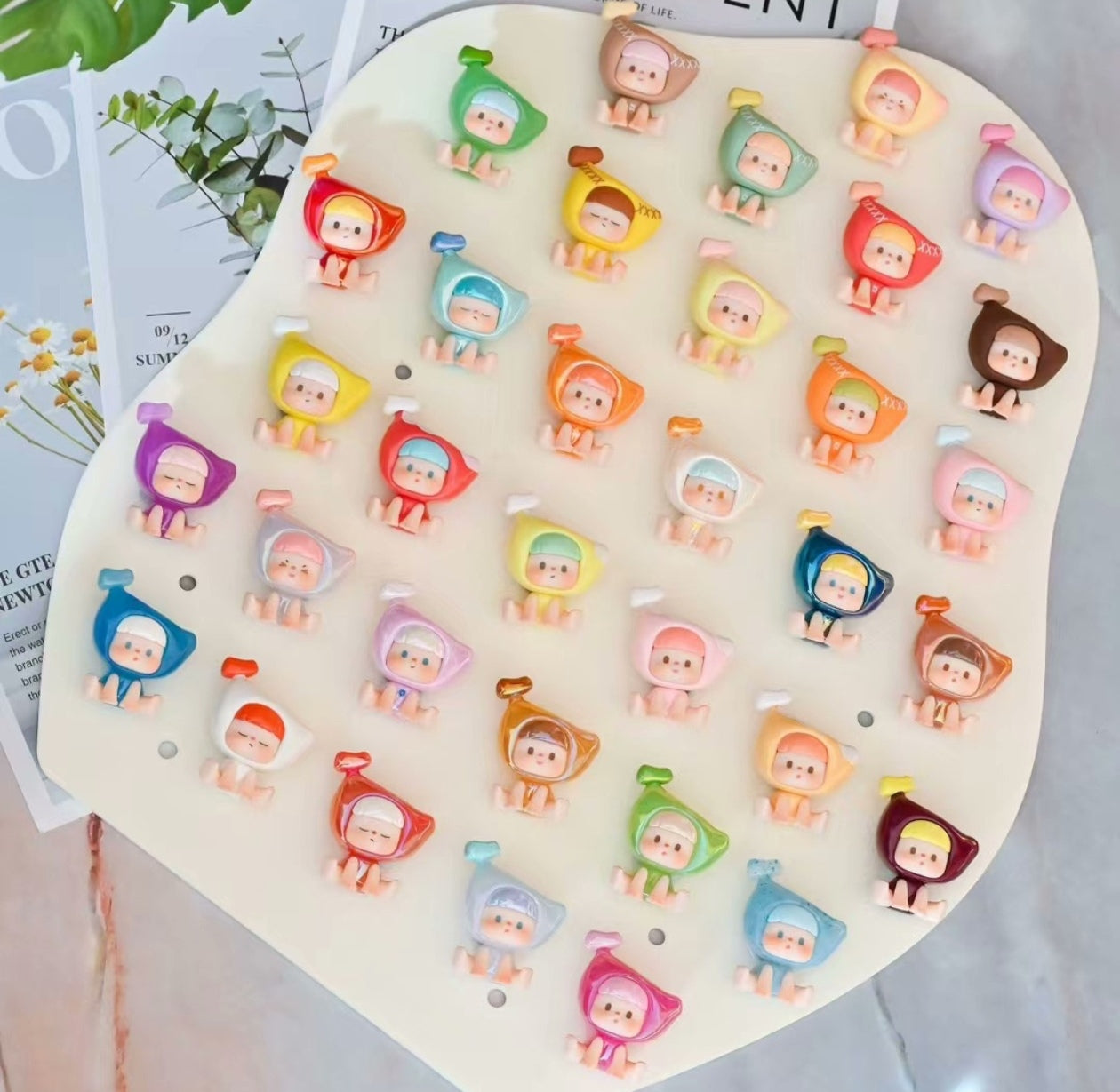 Buer Little Cutie Bananas Series Mini Beans Figures