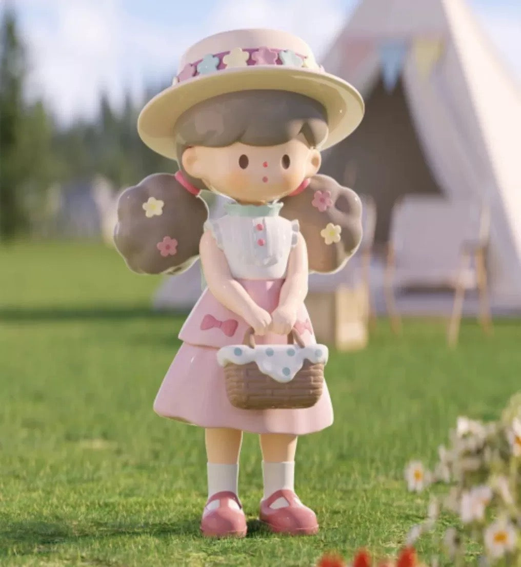 Molinta Spring List Series Figures