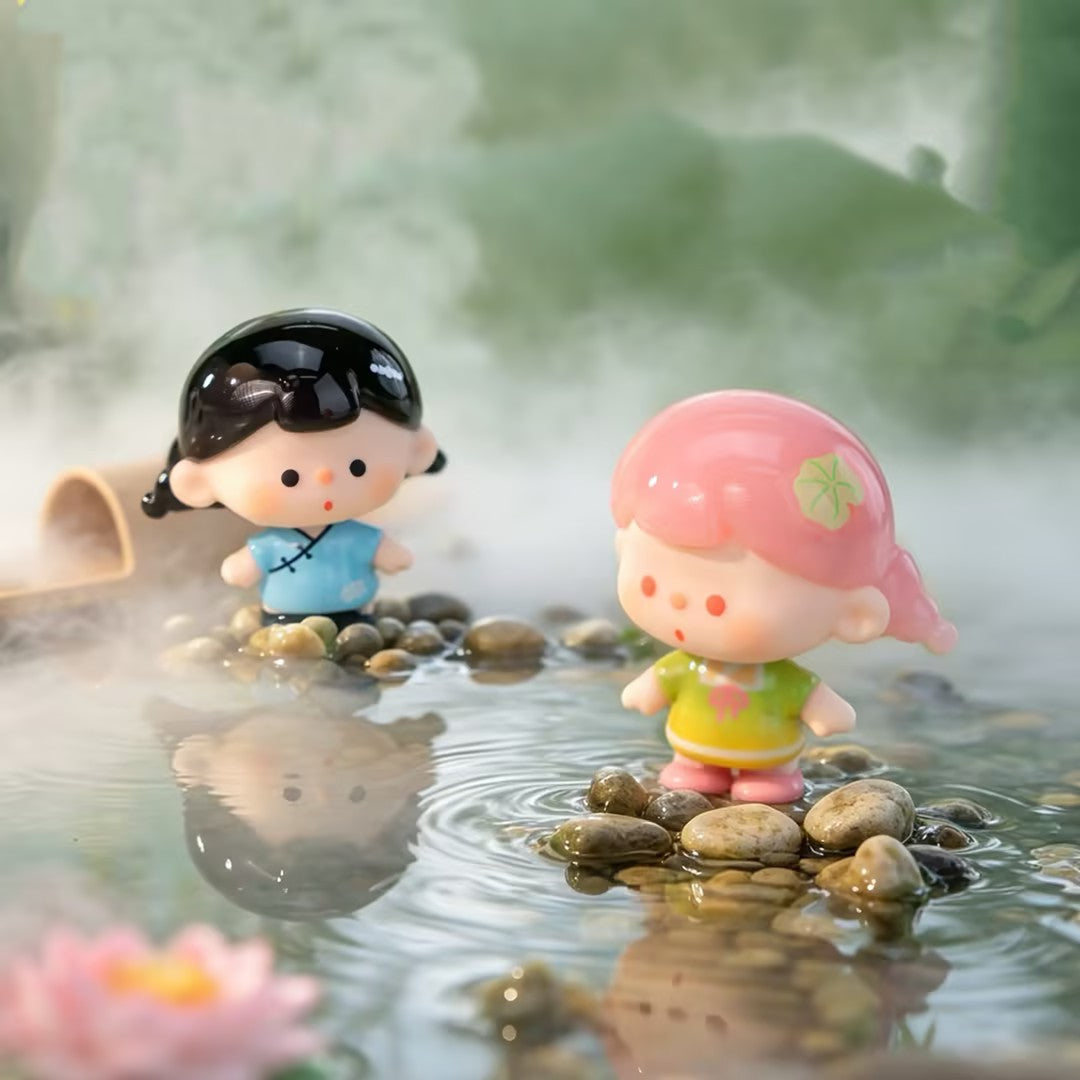 Vuuyoo - A - Scroll of Elegance  Mini Bean Figures