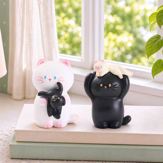 The cat'S hug Series Mini Figures